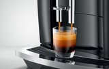 Jura E4 Piano Black koffie zetten