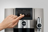 Jura J8 Midnight Silver volautomatische espressomachine detail display